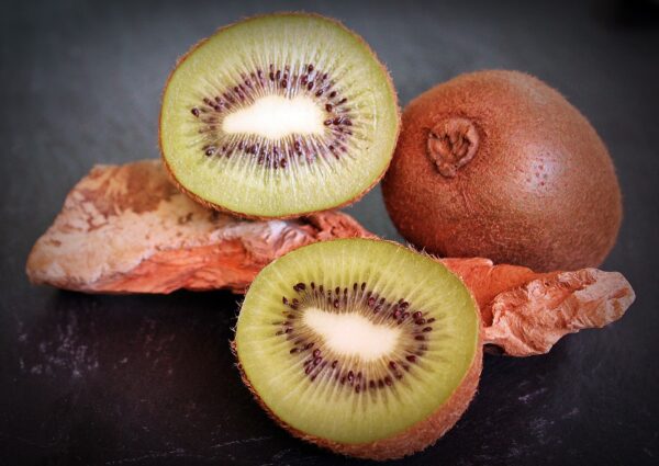 kiwi, fruit, healthy-1402753.jpg